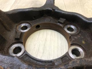 Кулак поворотный передний правый ROGUE 08-15 2010 2.5 QR25DE