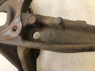 Цапфа левая CAMRY 30 02-06 2002 3.0 1MZFE