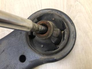 Рычаг передней подвески нижний передний правый VENZA 09-16 2013 3.5 2GR-FE