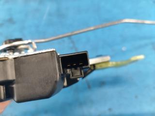 Замок крышки багажника CAMRY 40 06-11