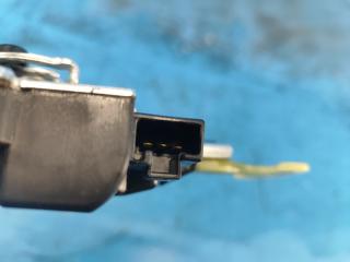 Замок крышки багажника CAMRY 40 06-11