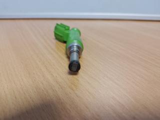 Форсунка топливная TOYOTA CAMRY 55 14-17