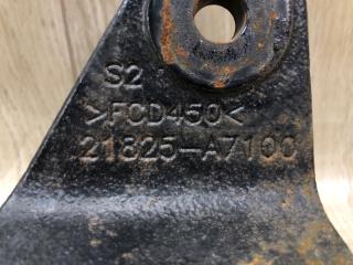 Кронштейн двигателя правый FORTE YD 12- 2013 2.0 G4NC