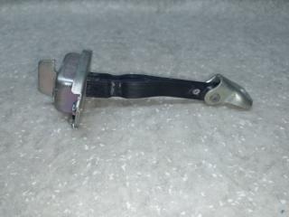 Ограничитель двери передний правый MITSUBISHI OUTLANDER GF 12- 2.4