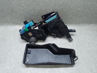 Блок предохранителей моторный отсек LEXUS ES350 06-12 2006