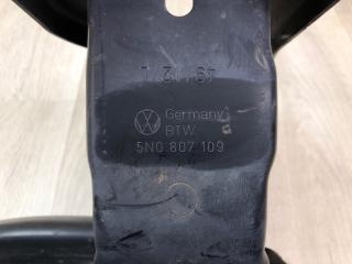 Усилитель переднего бампера TIGUAN 08-17 2012 2.0 CCTA