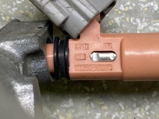 Форсунка топливная LEXUS ES300 ES330 01-06 3.3 3MZFE