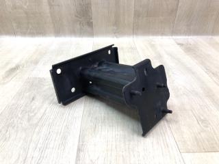 Кронштейн усилителя переднего бампера правый NISSAN X-TRAIL/ROGUE T32 13-20