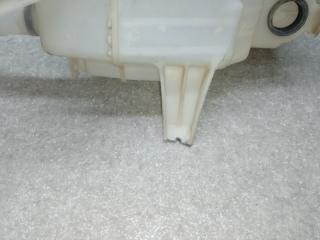 Бачок омывателя RAV4 05-12