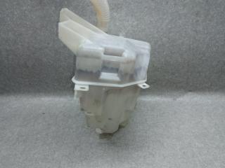 Бачок омывателя RAV4 05-12