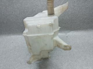 Бачок омывателя RAV4 05-12