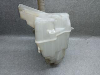 Бачок омывателя RAV4 05-12