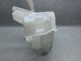 Бачок омывателя RAV4 05-12