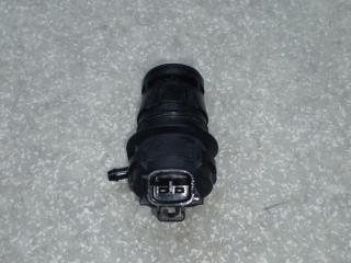 Насос омывателя стекла передний RAV4 05-12