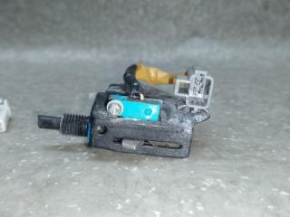 Привод открывания лючка бензобака TOYOTA CAMRY 40 06-11 2.4 2AZFXE