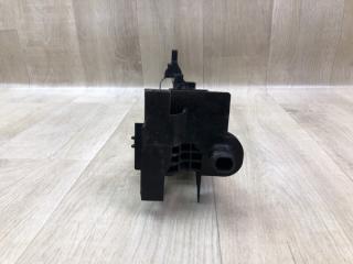 Крепление радиатора правое C-CLASS W205 16-21 2017 M274920 2.0L