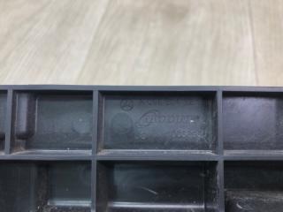 Крепление радиатора правое C-CLASS W205 16-21 2017 M274920 2.0L