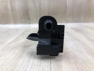 Крепление радиатора левое C-CLASS W205 16-21 2017 M274920 2.0L