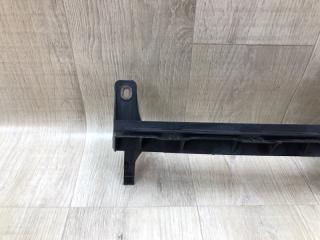 Кронштейн решетки радиатора JETTA USA 10-17 JETTA USA 10-17