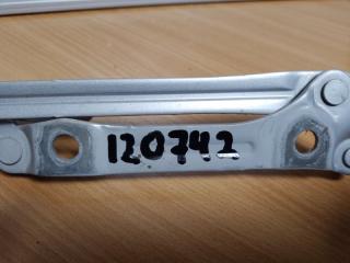 Петля крышки багажника левая GS350 GS300 05-11