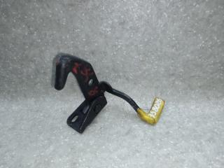 Крюк замка капота CHEVROLET EQUINOX 04-09 2005