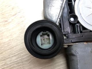 Стеклоподъемник задний левый VENZA 09-16 2013 3.5 2GR-FE