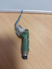 Запчасть форсунка топливная TOYOTA MATRIX 02-08 2004