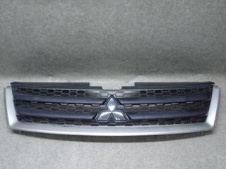 Решетка радиатора MITSUBISHI OUTLANDER XL 05-13 2007