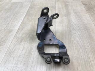 Ролик сдвижной двери нижний задний правый SIENNA 11-16 2014 3.5 2GR-FE