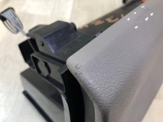 Бардачок SIENNA 11-16 2014 3.5 2GR-FE