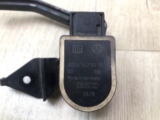 Датчик положения кузова передний правый GL-CLASS X166 12-16 2012 M278928 4.7L