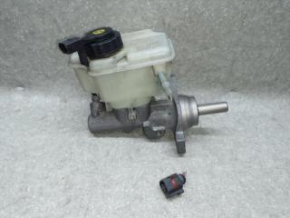 Главный тормозной цилиндр JETTA USA 10-17 2010 CBTA 2.5L