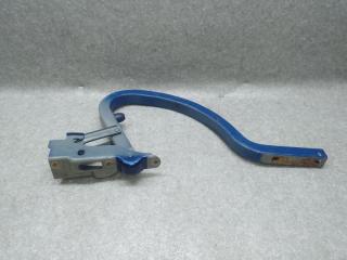 Петля крышки багажника правая HYUNDAI ELANTRA MD 10-15 1.8 G4NB