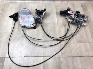 Замок двери боковой задний левый SIENNA 11-16 2014 3.5 2GR-FE