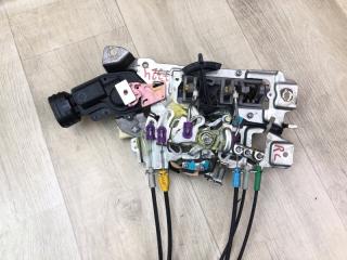 Замок двери боковой задний левый SIENNA 11-16 2014 3.5 2GR-FE