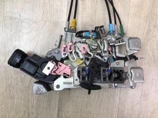 Замок двери боковой задний правый SIENNA 11-16 2014 3.5 2GR-FE