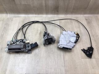 Замок двери боковой задний правый SIENNA 11-16 2014 3.5 2GR-FE