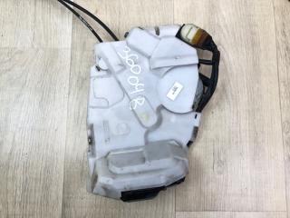 Замок двери боковой задний правый SIENNA 11-16 2014 3.5 2GR-FE