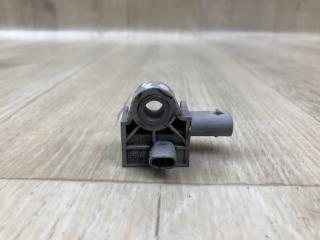 Датчик удара передний JETTA USA 10-17