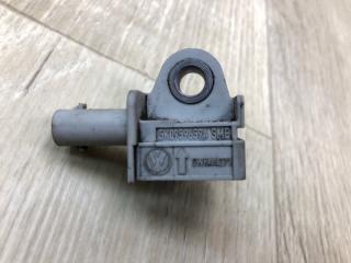 Датчик удара передний JETTA USA 10-17