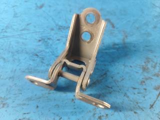 Петля двери нижняя передняя левая NISSAN X-TRAIL/ROGUE T33 20- 2.5 PR25DD