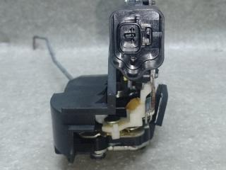 Замок двери передний правый HUMMER H3 05-10 L52 3.5 L