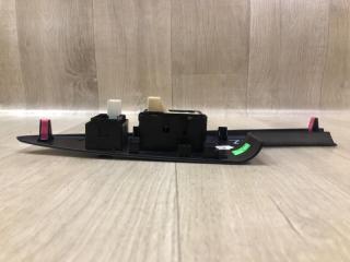 Кнопка стеклоподъемника передняя правая VENZA 09-16 2013 3.5 2GR-FE