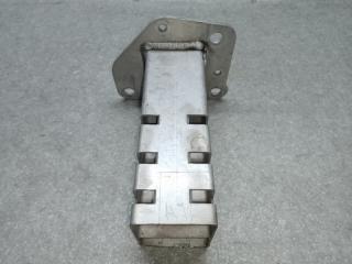 Кронштейн переднего бампера левый CHRYSLER 200 14-16 2016