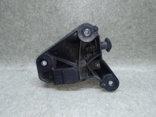 Крепление радиатора левое CHRYSLER 200 14-16 2.4 ED6