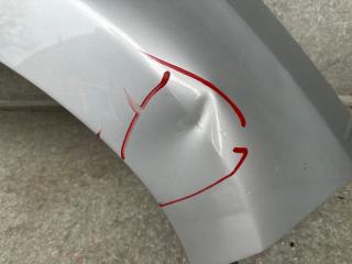 Крыло переднее правое LEAF 10-17 2011 EM61