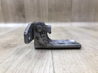 Петля двери верхняя передняя левая OUTLANDER GF 12- 2013 2.4 4J12