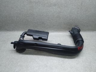 Фото запчасти патрубок воздушного фильтра CHRYSLER 200 14-16 2016 Б/У запчасть Запчасть патрубок воздушного фильтра CHRYSLER 200 14-16 2016