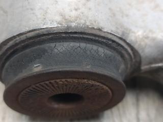 Рычаг передней подвески нижний правый GS350 GS300 05-11 3.5 2GR-FSE