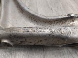 Рычаг передней подвески нижний правый GS350 GS300 05-11 3.5 2GR-FSE